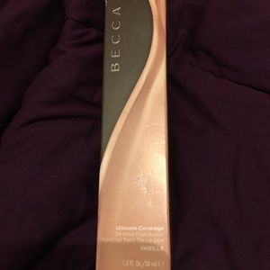 New Becca Ultimate Coverage 24 Hour Foundation